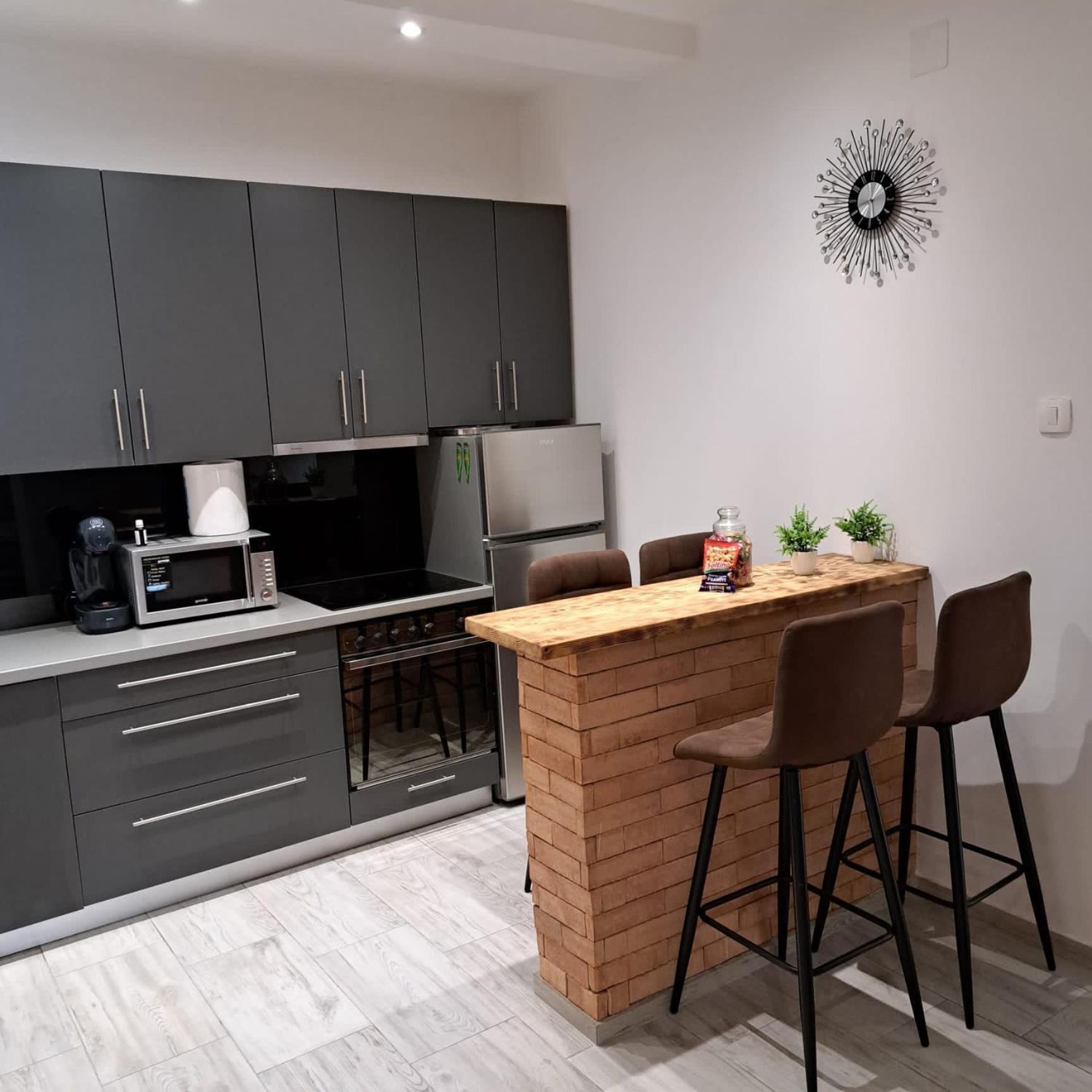 Iva Apartman Sa Bazenom Donji Zemunik Екстериор снимка